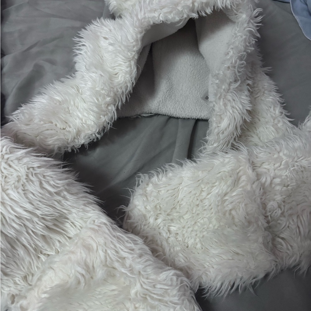 Fluffy White Faux Fur Scarf